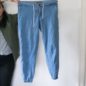 Levi’s joggers